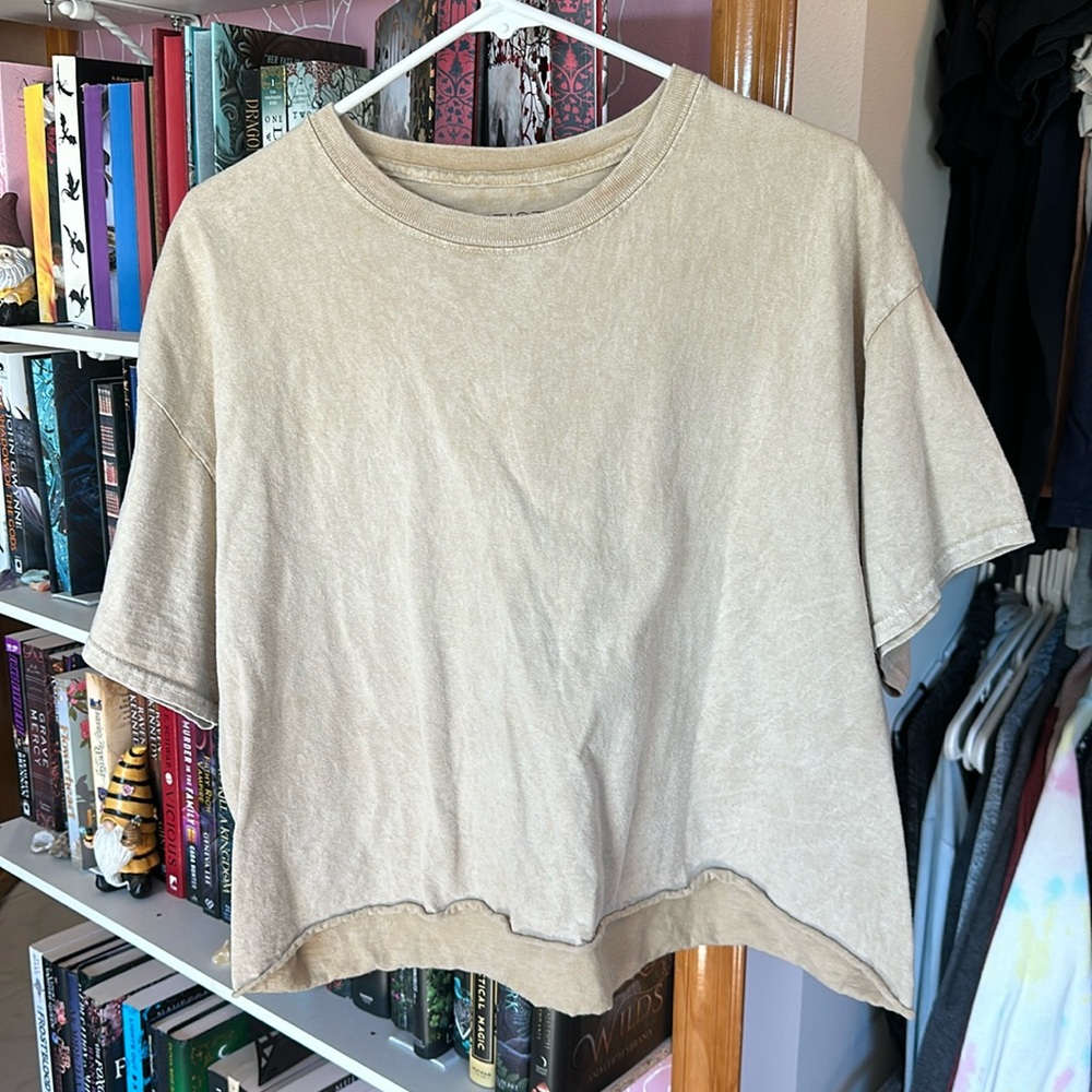 Tan short sleeve crop top